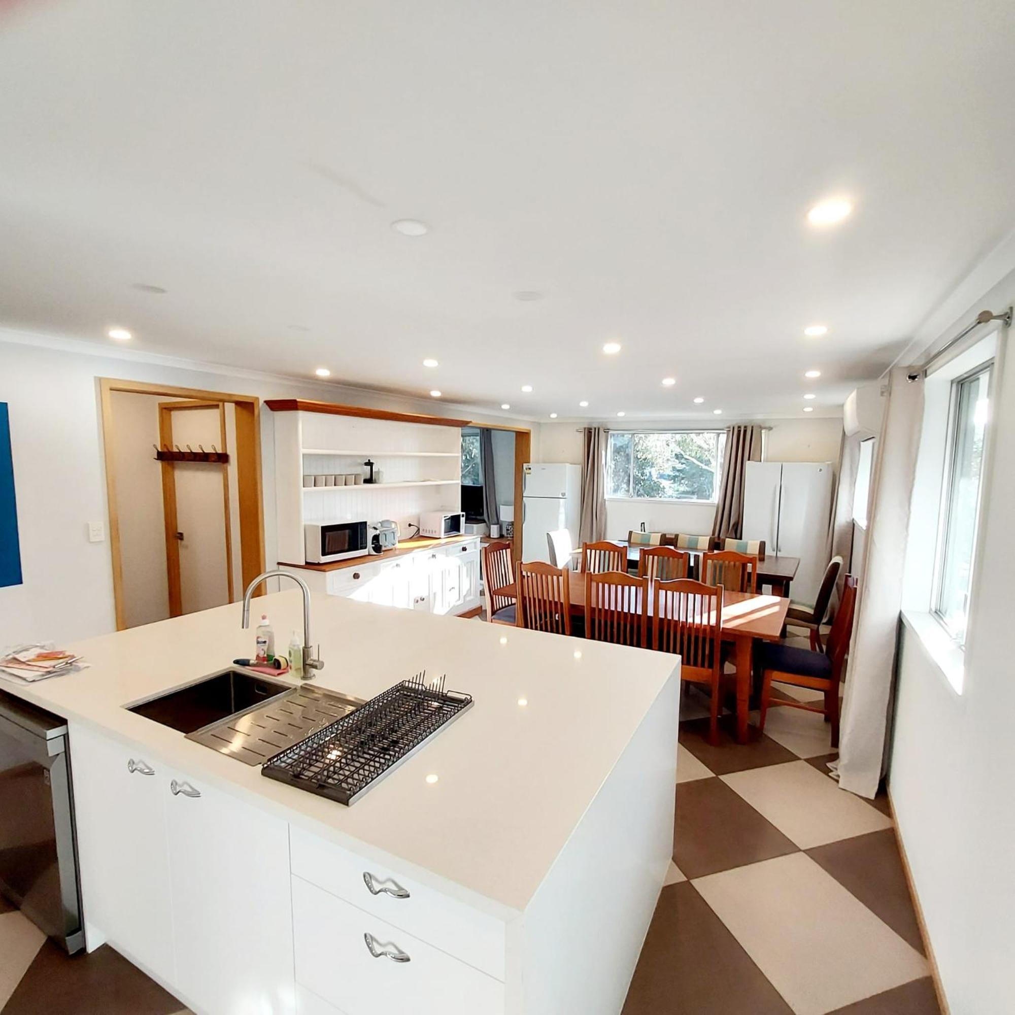 Huge Home, 9 Bed, 6 Bath, Sleeps 22, Central Location, Walk To Shops Jindabyne Luaran gambar