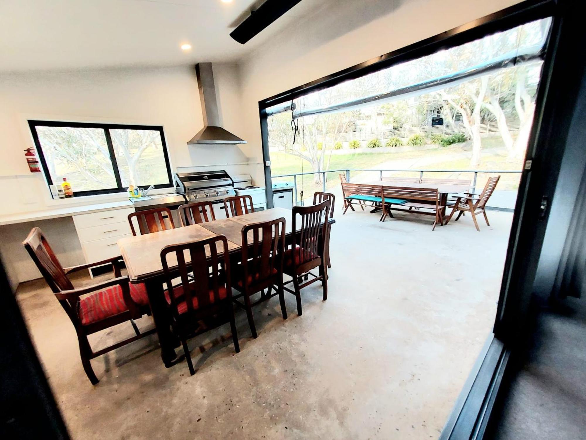 Huge Home, 9 Bed, 6 Bath, Sleeps 22, Central Location, Walk To Shops Jindabyne Luaran gambar